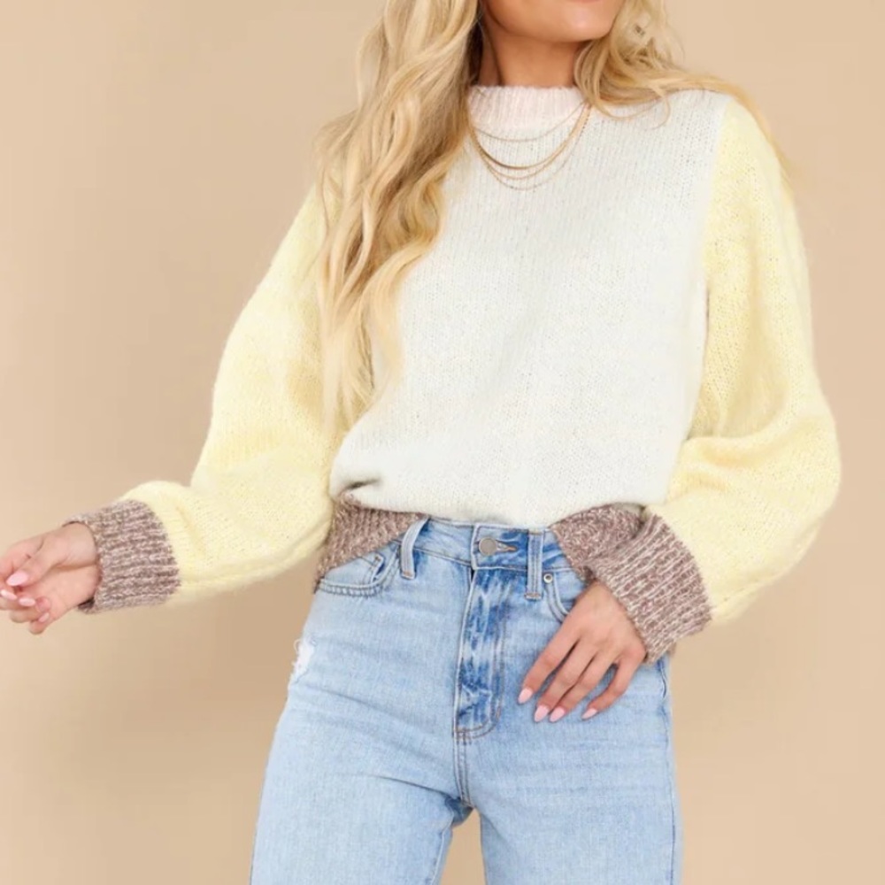 RED DRESS ALL GOOD DAYS LIGHT YELLOW COLORBLOCK SWEATER